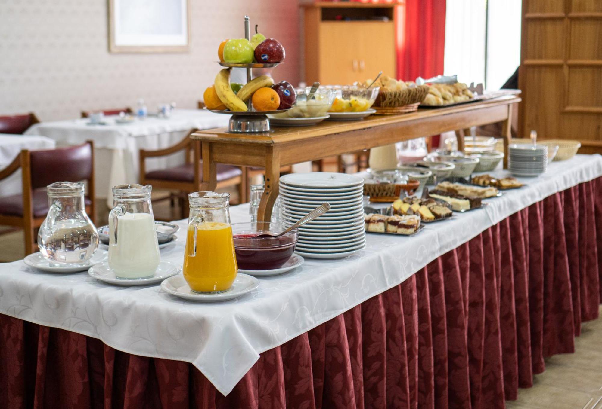 Hotel Libertador Трелью Екстер'єр фото