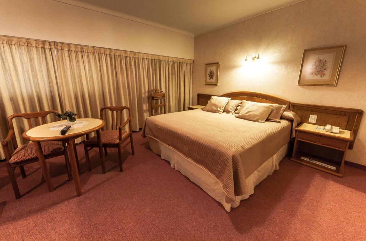 Hotel Libertador Трелью Екстер'єр фото