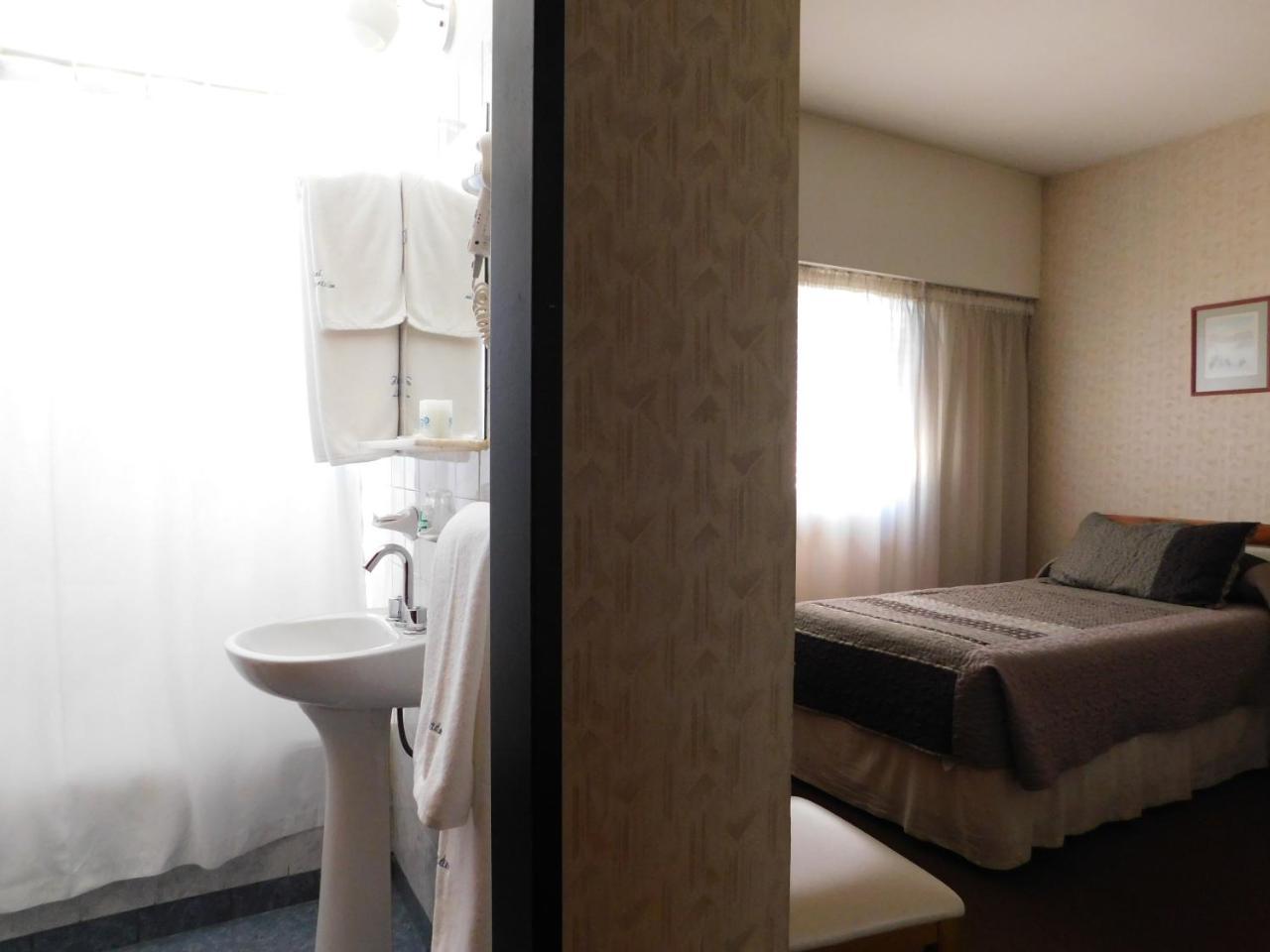 Hotel Libertador Трелью Екстер'єр фото